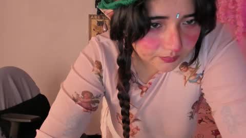 Snapshot of emilycollei chatting on 10-09-25, 03:37 Emily online show from 10-09-25, 03:37