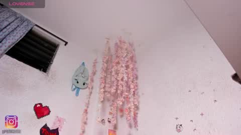 Emily online show from 06-11-26, 04:32