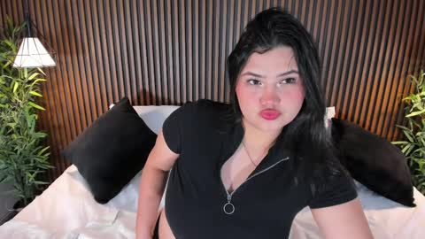 Snapshot of emilycortex chatting on 03-11-25, 04:32 Emily online show from 03-11-25, 04:32