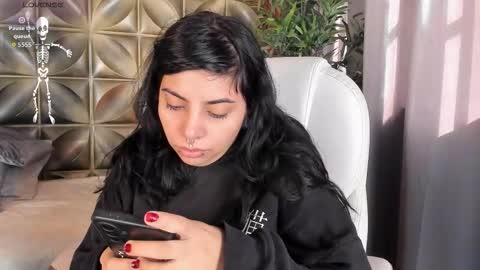  Emily  online show from 10-26-25, 01:06