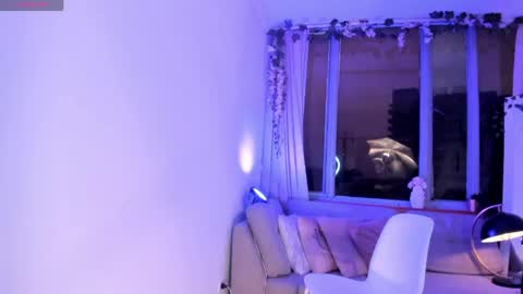 Emily online show from 04-24-26, 10:50