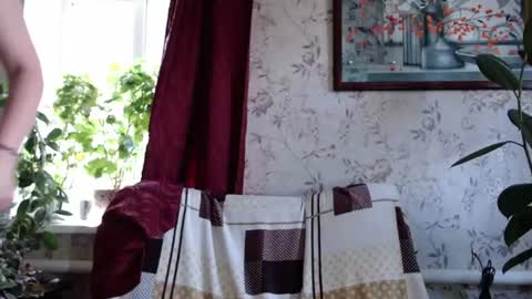 EmilyDoth online show from 07-17-26, 04:52