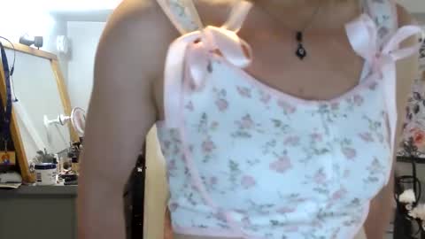 EmilyDresser online show from 06-01-26, 04:03