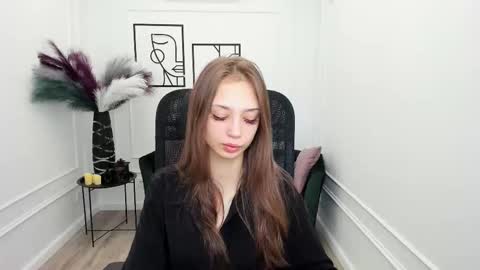 Emily online show from 11-19-25, 04:23