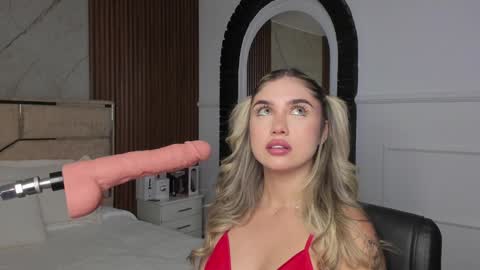 Emily Hendrix online show from 01-17-25, 08:11