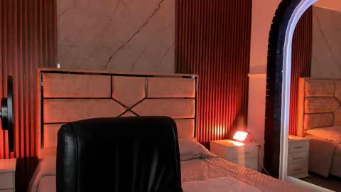 Emily Hendrix online show from 01-10-26, 07:59