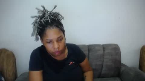 Emilyhines online show from 06-11-26, 09:13