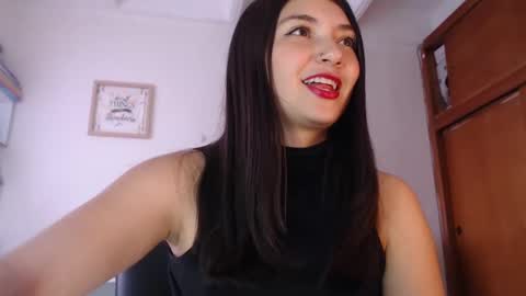 Snapshot of emilyjangcandy_ chatting on 02-18-25, 04:16 Emily Jang online show from 02-18-25, 04:16