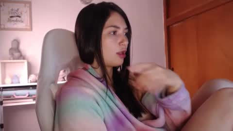 Snapshot of emilyjangcandy_ chatting on 10-18-25, 10:27 Emily Jang online show from 10-18-25, 10:27