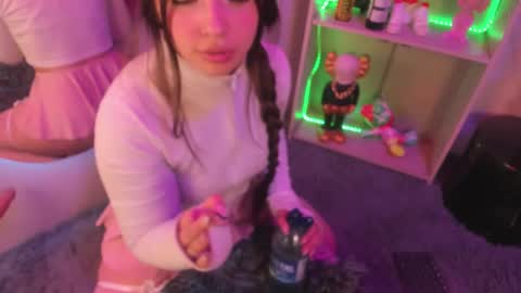 VALEEEN online show from 12-18-24, 06:57