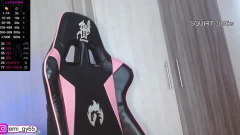 Snapshot of emilyn_grey chatting on 11-26-25, 04:19 Emilyn online show from 11-26-25, 04:19