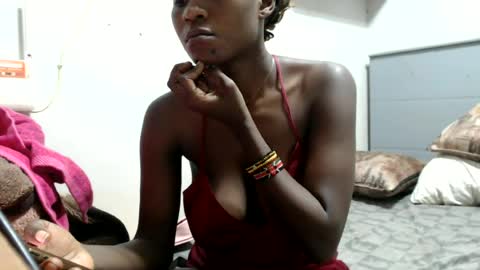 Snapshot of emilyposha chatting on 06-16-26, 10:34 Emilly online show from 06-16-26, 10:34