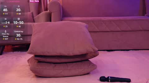 Hey i am  Emily     am -  pm online show from 03-06-25, 11:47