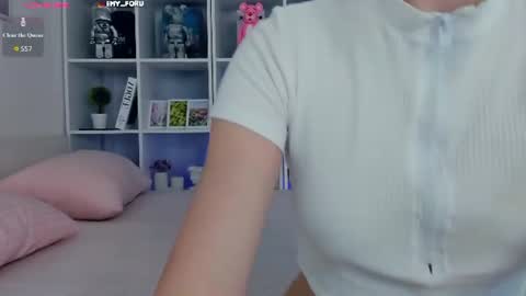 Hey i am  Emily     am -  pm online show from 08-02-26, 05:11