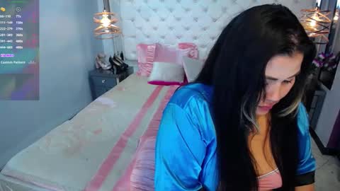 Snapshot of emilysander_ chatting on 12-03-24, 03:55 Emily online show from 12-03-24, 03:55