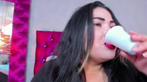 Snapshot of emilysander_ chatting on 01-14-25, 01:06 Emily online show from 01-14-25, 01:06