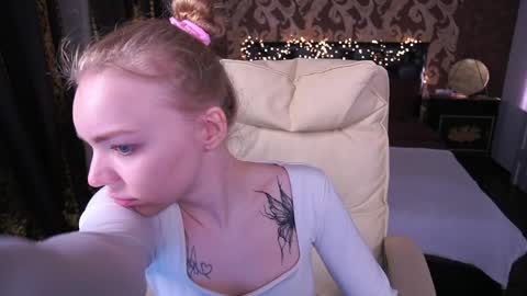  MY NAME IS Emily WELCOME EVERYONE I WILL BE HAPPY TO GIVE YOU WHAT YOU HAVE DREAMED OF FOR SO LONG online show from 04-04-26, 06:22