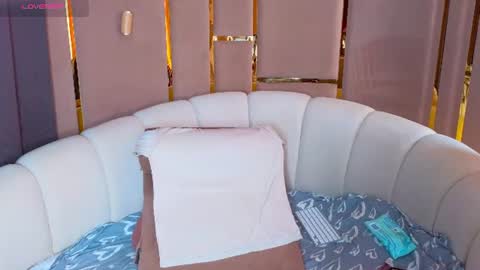 Emily wish-list  online show from 07-11-26, 12:30