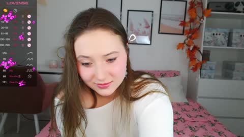 Snapshot of emilyxgrasez chatting on 01-15-25, 07:44 Emily online show from 01-15-25, 07:44