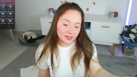 Snapshot of emilyxgrasez chatting on 02-08-25, 10:51 Emily online show from 02-08-25, 10:51