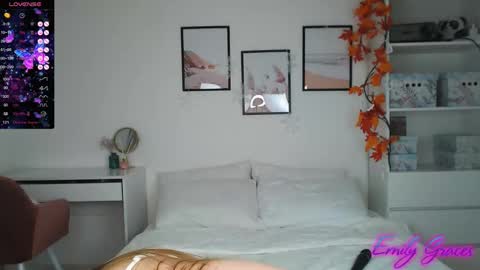 Snapshot of emilyxgrasez chatting on 02-11-25, 10:07 Emily online show from 02-11-25, 10:07