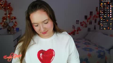 Snapshot of emilyxgrasez chatting on 10-28-25, 10:23 Emily online show from 10-28-25, 10:23