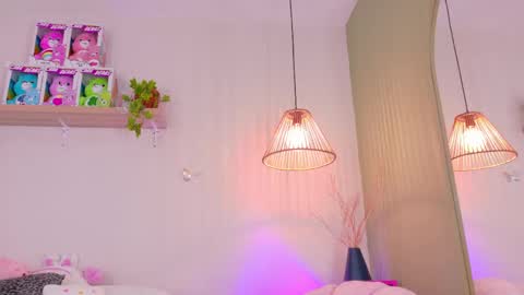 Emily Bank online show from 04-27-26, 07:56