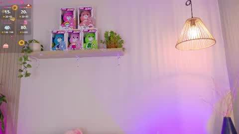Snapshot of emilyy_bank chatting on 07-22-26, 09:06 Emily Bank online show from 07-22-26, 09:06