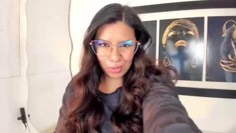 emilyy_cooperr online show from 11-18-25, 12:09