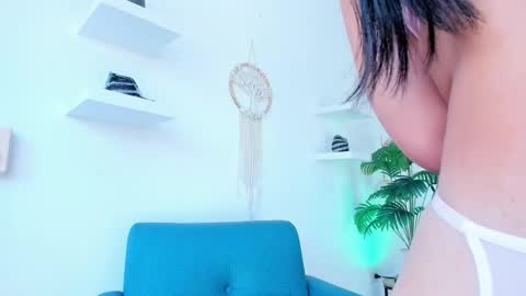 emilyy_kim online show from 12-05-25, 07:32
