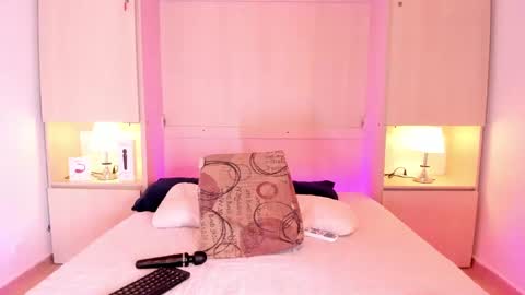 Snapshot of emilyystuart chatting on 02-22-25, 03:56 Emily online show from 02-22-25, 03:56