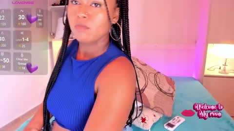 Snapshot of emilyystuart chatting on 03-08-25, 10:11 Emily online show from 03-08-25, 10:11