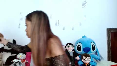 emilyzans07 online show from 02-15-25, 05:28