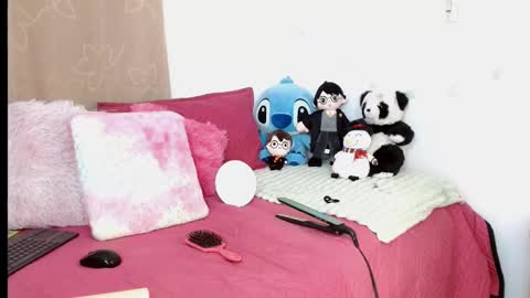 emilyzans07 online show from 02-26-25, 05:39