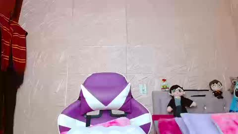 emilyzans07 online show from 09-23-25, 08:12