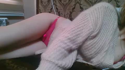 emma_991 online show from 01-11-25, 09:57