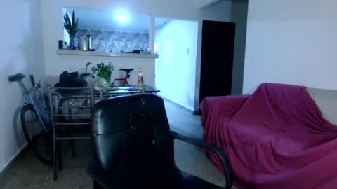 Snapshot of emma______1996 chatting on 06-21-26, 09:56 emma______1996 online show from 06-21-26, 09:56
