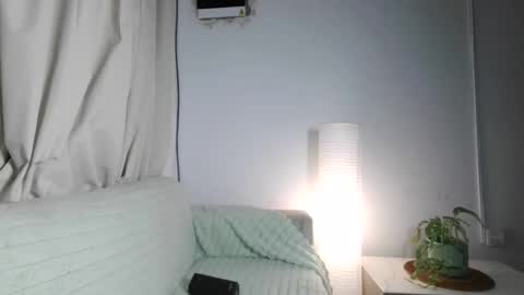 Snapshot of emma______1996 chatting on 07-19-26, 08:07 emma______1996 online show from 07-19-26, 08:07