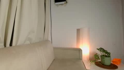 Snapshot of emma______1996 chatting on 07-22-26, 07:22 emma______1996 online show from 07-22-26, 07:22
