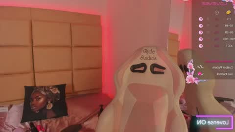 emma__js_ online show from 05-13-26, 09:11