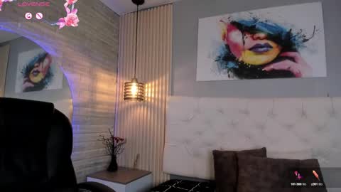 Snapshot of emma__smith01 chatting on 09-12-25, 01:00 Emma online show from 09-12-25, 01:00