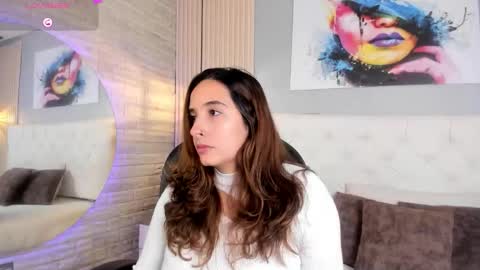 Snapshot of emma__smith01 chatting on 09-19-25, 12:39 Emma online show from 09-19-25, 12:39