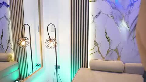 emma__walkerr_ online show from 02-06-26, 07:17