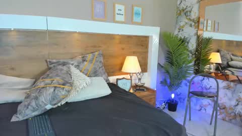 Snapshot of emma_bakker_ chatting on 02-13-25, 03:03 Emma online show from 02-13-25, 03:03