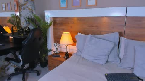 Emma  online show from 03-24-26, 10:20