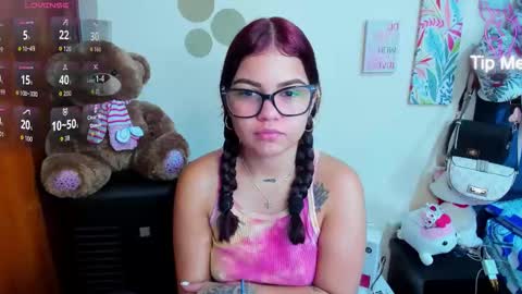 Snapshot of emma_boo_ chatting on 12-18-25, 03:40 emma_boo_ online show from 12-18-25, 03:40