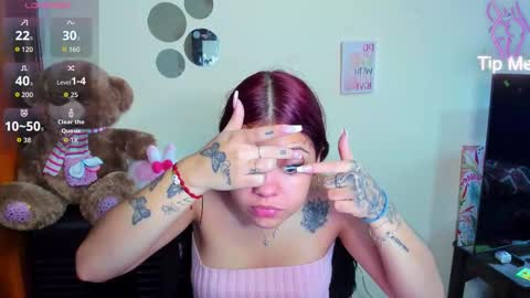 Snapshot of emma_boo_ chatting on 02-23-26, 02:25 emma_boo_ online show from 02-23-26, 02:25