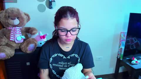 emma_boo_ online show from 04-24-26, 03:36