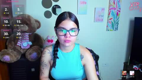 Snapshot of emma_boo_ chatting on 05-18-26, 02:56 emma_boo_ online show from 05-18-26, 02:56
