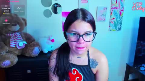 Snapshot of emma_boo_ chatting on 06-11-26, 02:48 emma_boo_ online show from 06-11-26, 02:48